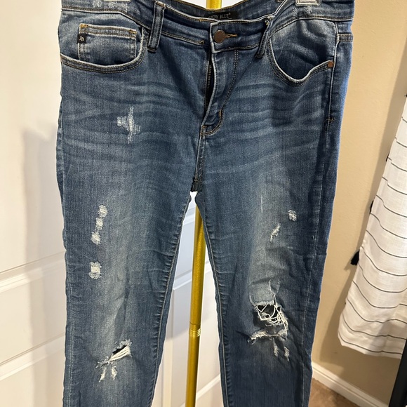 Judy Blue Denim - Judy Blue Light Blue relaxed Distressed Boyfriend cropped Jeans size 13 juniors